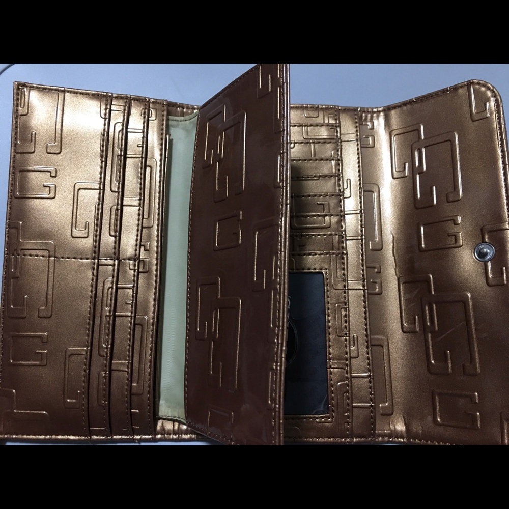 GUESS 🔹 Gold Wallet - Picture 5 of 6